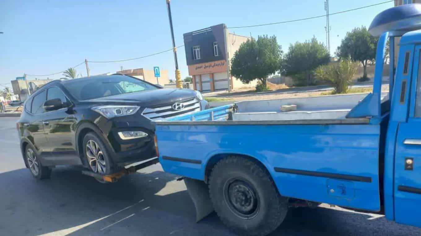 Kangan ve Khormoj'da acil durum arabası